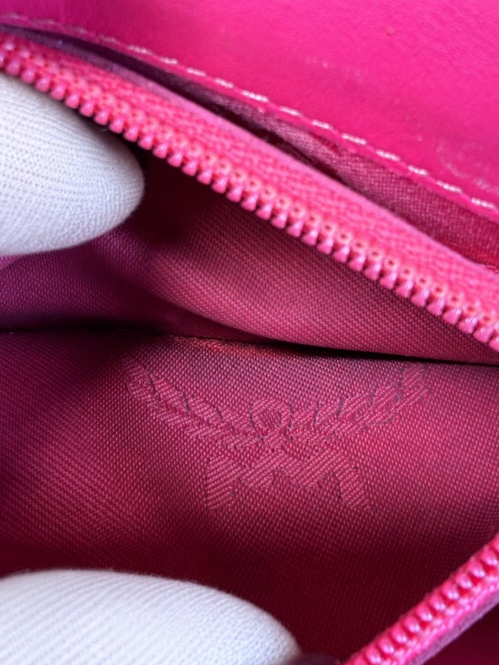 MCM Rare Sweet Visetos Cherry Heart Trifold Wallet Limited Edition 2012 with COA - Picture 14 of 16